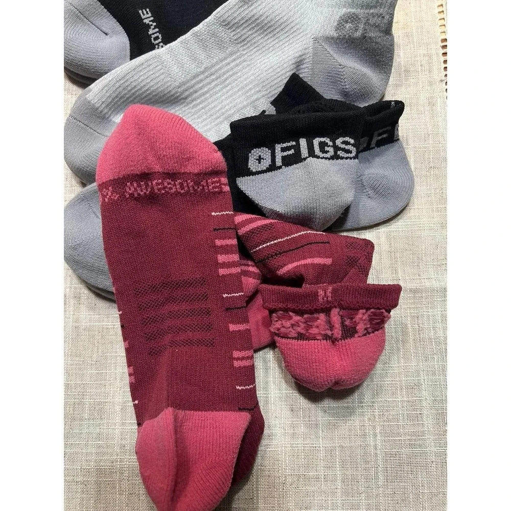FIGS Ankle Socks Lot of 4 Pairs Medium NWOT